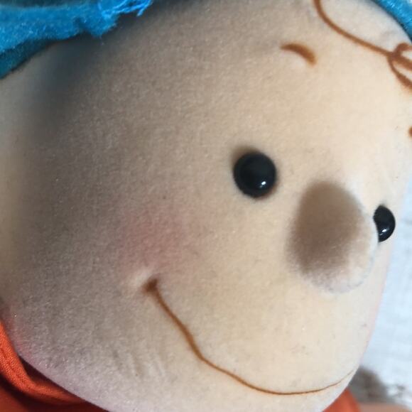 Vintage Peanuts Charlie Brown Movable Musical Doll - It’s a Small World Music - Picture 6 of 10